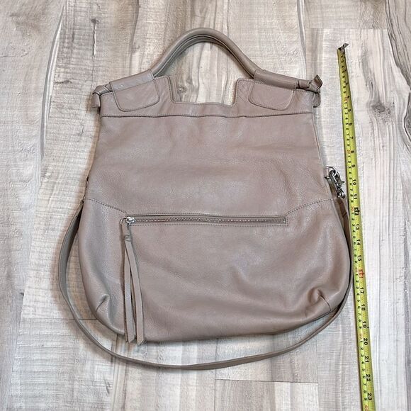 Foley + Corinna Disco City Convertible Tote disco city crossbody beige/taupe - Picture 9 of 9